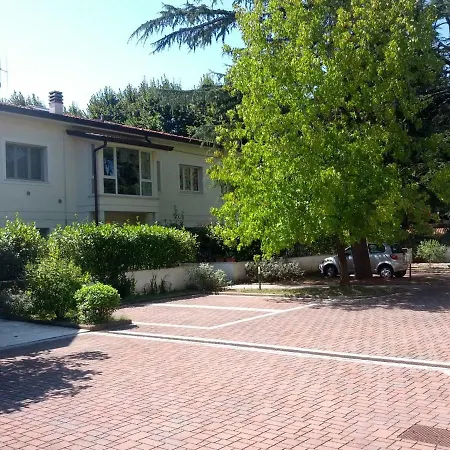 Residenza Alice 2 - Toscana Mare E Monti * 카마이오레
